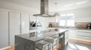 Glossy kitchen cabinets modern style